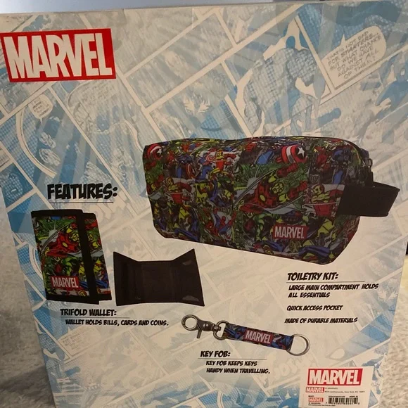 Marvel Superheroes Three Piece Toiletry Set Bag Wallet Keychain Captain America - Picture 3 of 7